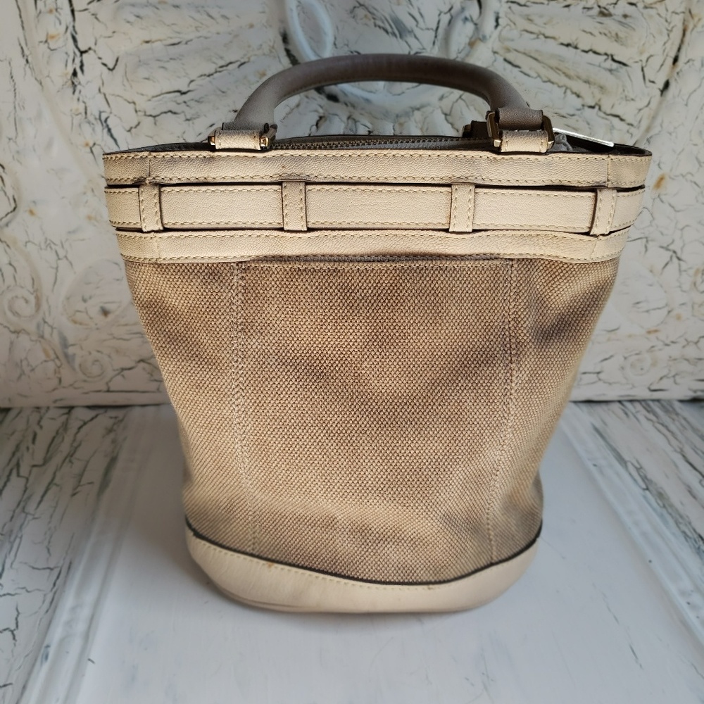Retired Michael Kors Kingsbury Leather Bucket Bag. 021322 Small - Picture 8 of 8
